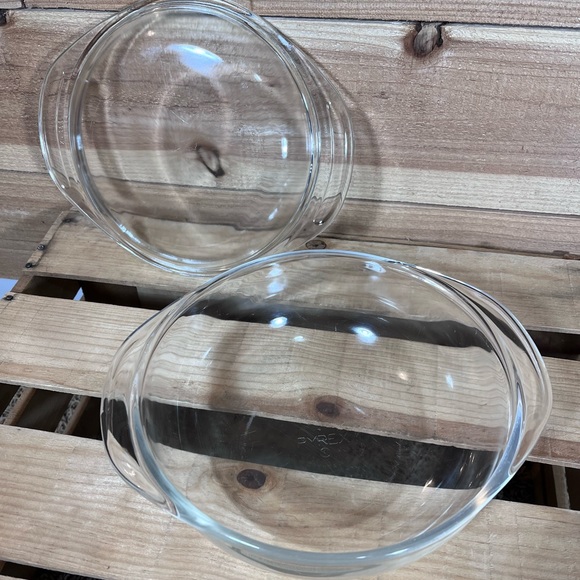 Vintage Pyrex Ovenware Bowl with Lid, 1 1/2 Quart, Clear Made in USA - Picture 11 of 11